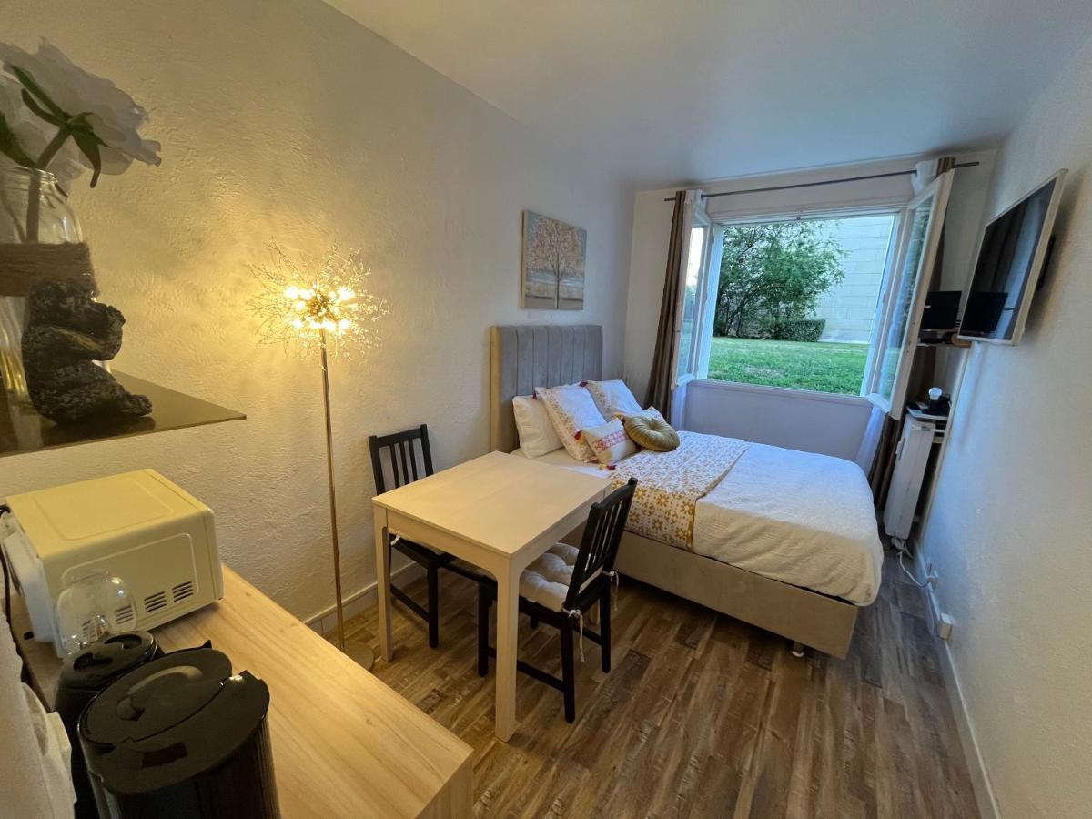 Studio Situe A 5 Min Du Chateau De Versailles Et Stationnement Gratuit Exteriér fotografie